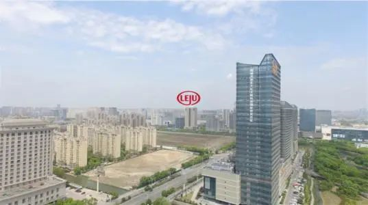 鋼筋價格現(xiàn)在6800元／噸，比3月底貴2800元／噸！沙子水泥人工都在漲，你還在等房降價？別賭今年的房價！買房無技巧，全