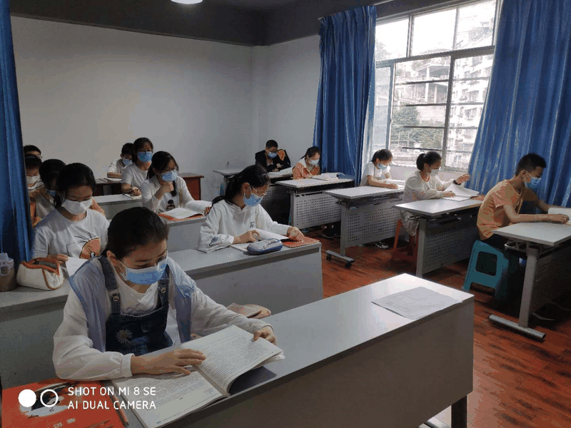 百年教育文化、藝術(shù)培訓(xùn)復(fù)課，“雙師教學(xué)”精彩紛呈