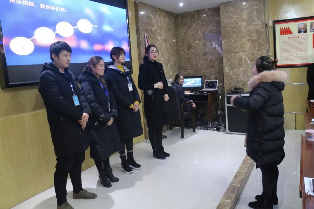 2019年，我們還在做房產(chǎn)中介，買房、賣房請放心找我們！
